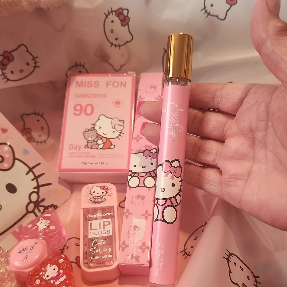 Hello Kitty Bundle Set - Picture 5 of 8